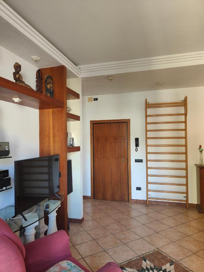 Lara'S House Apartment เวโรนา ภายนอก รูปภาพ
